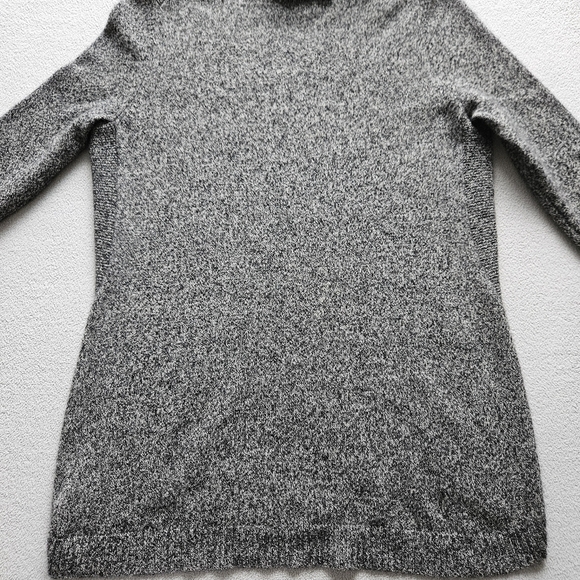 WHITE+WARREN Curved Hem Cashmere Scrunch Neck Sweater Cashmere 100%. Size XS - Picture 10 of 12